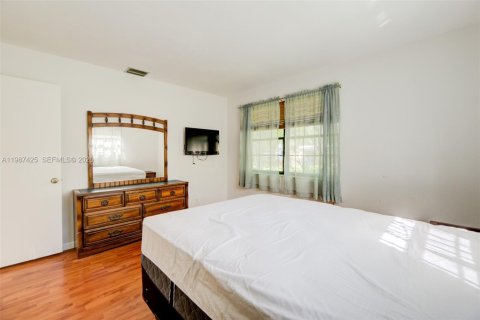 Casa en venta en Hollywood, Florida, 3 dormitorios, 151.15 m2 № 2047818 - foto 29