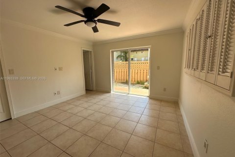 Condo in Miami, Florida, 2 bedrooms  № 2027005 - photo 4