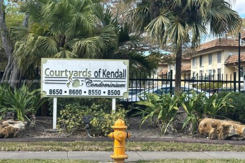 Condo in Miami, Florida, 2 bedrooms  № 2027005