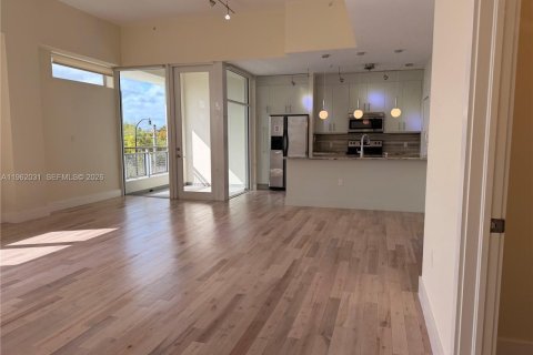 House in Miami, Florida 1 bedroom, 87.33 sq.m. № 2029496 - photo 18