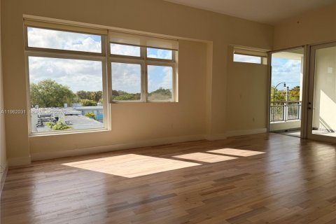 House in Miami, Florida 1 bedroom, 87.33 sq.m. № 2029496 - photo 12