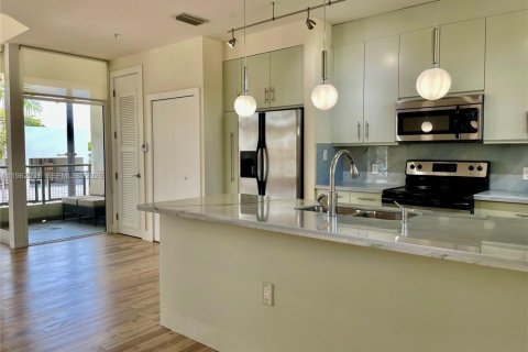 House in Miami, Florida 1 bedroom, 87.33 sq.m. № 2029496 - photo 2