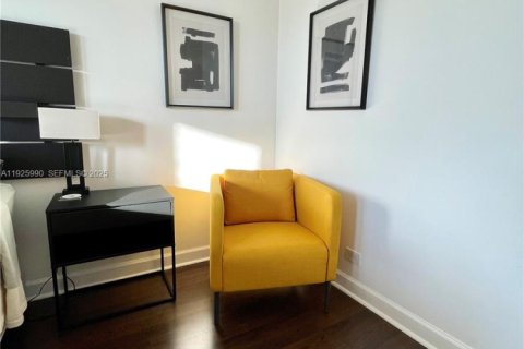 Condominio en alquiler en Bay Harbor Islands, Florida, 2 dormitorios, 120.77 m2 № 2059682 - foto 19