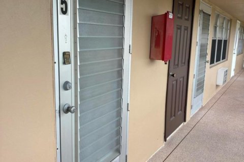 Copropriété à louer à West Palm Beach, Floride: 1 chambre, 49.42 m2 № 2387943 - photo 12