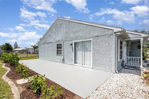 House in Port Charlotte, Florida 3 bedrooms, 124.12 sq.m. № 1624555 - photo 23