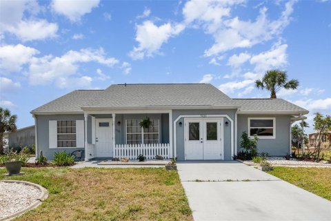 House in Port Charlotte, Florida 3 bedrooms, 124.12 sq.m. № 1624555 - photo 3