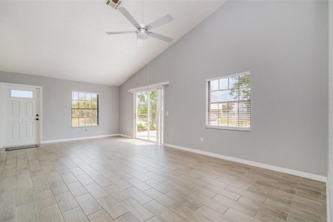 House in Port Charlotte, Florida 3 bedrooms, 124.12 sq.m. № 1624555 - photo 4