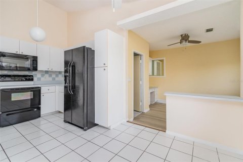 House in Port Charlotte, Florida 3 bedrooms, 124.12 sq.m. № 1624555 - photo 12