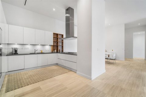 Condo in Miami Beach, Florida, 3 bedrooms  № 1990786 - photo 7