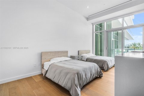 Condo in Miami Beach, Florida, 3 bedrooms  № 1990786 - photo 20