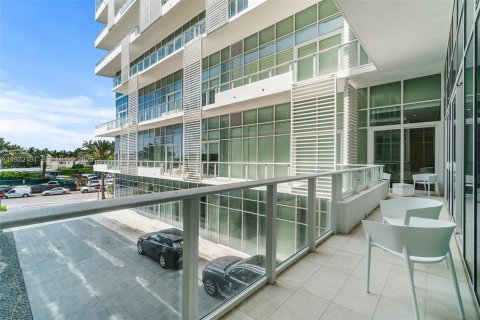 Condo in Miami Beach, Florida, 3 bedrooms  № 1990786 - photo 28