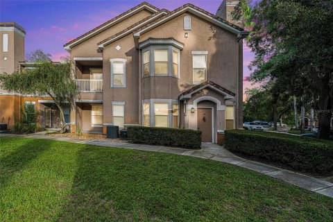Condo in Tampa, Florida, 3 bedrooms  № 1789781 - photo 1