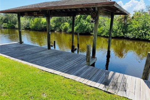 Villa ou maison à louer à Gibsonton, Floride: 3 chambres, 175.4 m2 № 1879353 - photo 9