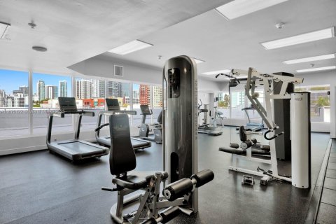 Condominio en alquiler en Miami, Florida, 1 dormitorio, 70.88 m2 № 1926218 - foto 17