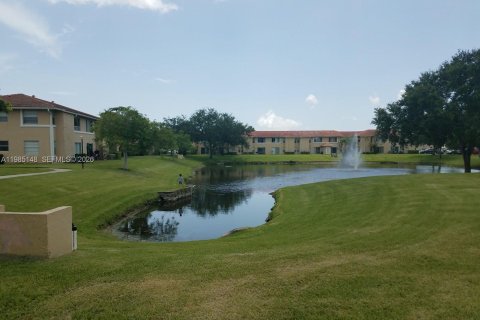 Condominio en alquiler en Coral Springs, Florida, 2 dormitorios, 71.35 m2 № 2046515 - foto 20