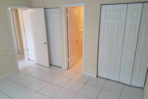 Condominio en alquiler en Coral Springs, Florida, 2 dormitorios, 71.35 m2 № 2046515 - foto 14