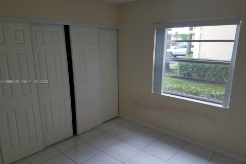 Condominio en alquiler en Coral Springs, Florida, 2 dormitorios, 71.35 m2 № 2046515 - foto 11