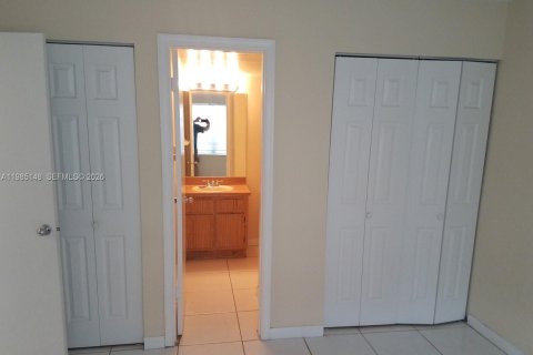 Condominio en alquiler en Coral Springs, Florida, 2 dormitorios, 71.35 m2 № 2046515 - foto 15