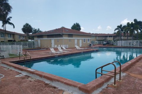 Condominio en alquiler en Coral Springs, Florida, 2 dormitorios, 71.35 m2 № 2046515 - foto 17