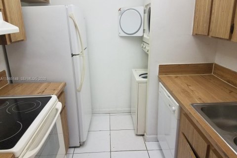 Condominio en alquiler en Coral Springs, Florida, 2 dormitorios, 71.35 m2 № 2046515 - foto 9