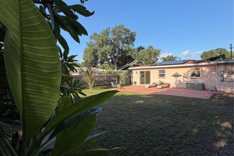 Villa ou maison à vendre à Gulfport, Floride: 2 chambres, 94.11 m2 № 2316566 - photo 21