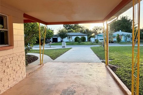 Villa ou maison à vendre à Gulfport, Floride: 2 chambres, 94.11 m2 № 2316566 - photo 14