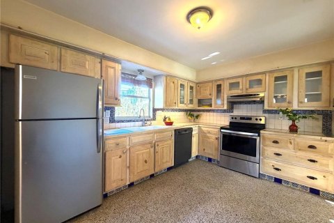 Villa ou maison à vendre à Gulfport, Floride: 2 chambres, 94.11 m2 № 2316566 - photo 4