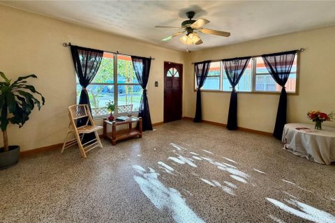 Villa ou maison à vendre à Gulfport, Floride: 2 chambres, 94.11 m2 № 2316566 - photo 3