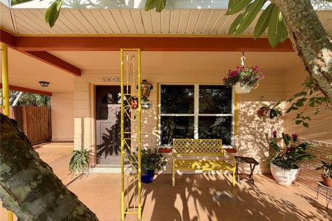 Villa ou maison à vendre à Gulfport, Floride: 2 chambres, 94.11 m2 № 2316566 - photo 2