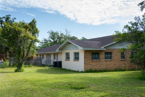 House in Ocala, Florida 4 bedrooms, 307.41 sq.m. № 1848487 - photo 20