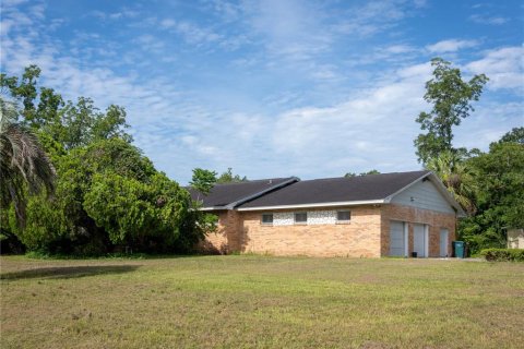 House in Ocala, Florida 4 bedrooms, 307.41 sq.m. № 1848487 - photo 17