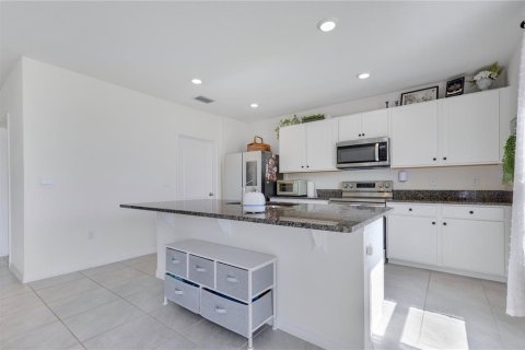 Casa en venta en Clermont, Florida, 4 dormitorios, 232.72 m2 № 1782596 - foto 6