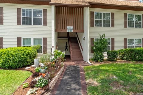 Condominio en Inverness, Florida, 2 dormitorios № 2239359