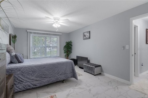 Condo in Inverness, Florida, 2 bedrooms № 2239359 - photo 21