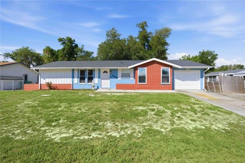 Villa ou maison à Port Charlotte, Floride 2 chambres, 111.48 m2 № 2118126
