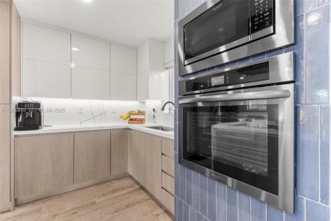 Купить виллу или дом в Хомстед, Флорида 3 спальни, 122.82м2, № 1991620 - фото 16