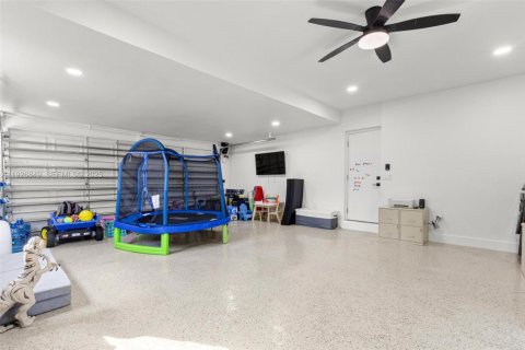 Купить виллу или дом в Хомстед, Флорида 3 спальни, 122.82м2, № 1991620 - фото 20