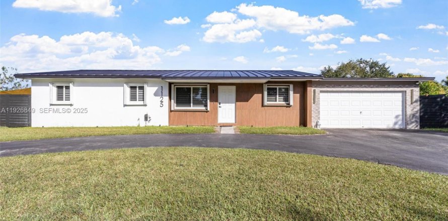 Дом в Хомстед, Флорида 3 спальни, 122.82м2 № 1991620