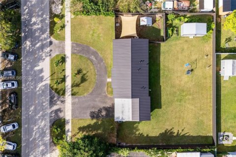 Купить виллу или дом в Хомстед, Флорида 3 спальни, 122.82м2, № 1991620 - фото 5