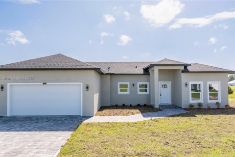 House in Sebring, Florida 3 bedrooms № 1953010 - photo 1