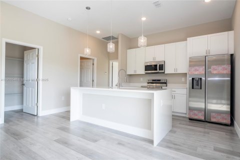 House in Sebring, Florida 3 bedrooms № 1953010 - photo 10