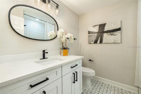 House in Largo, Florida 3 bedrooms, 157.66 sq.m. № 2238153 - photo 21