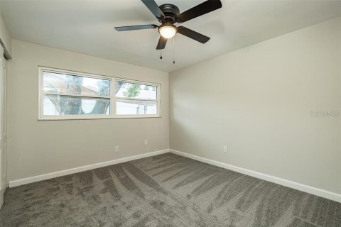 House in Largo, Florida 3 bedrooms, 157.66 sq.m. № 2238153 - photo 20