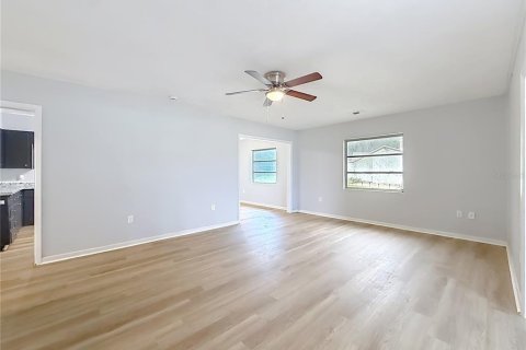 Villa ou maison à vendre à Weirsdale, Floride: 3 chambres, 213.49 m2 № 2284214 - photo 12