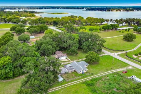 Villa ou maison à Weirsdale, Floride 3 chambres, 213.49 m2 № 2284214
