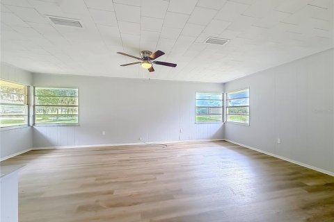 Villa ou maison à vendre à Weirsdale, Floride: 3 chambres, 213.49 m2 № 2284214 - photo 7