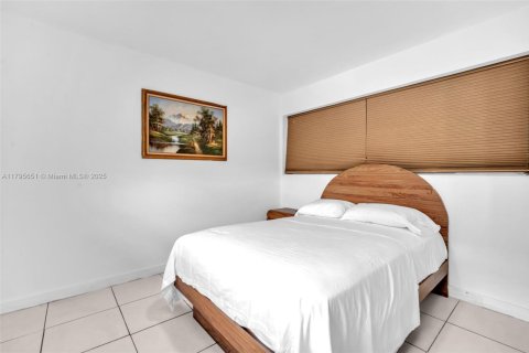 Hotel in Hialeah, Florida № 1860906 - photo 13