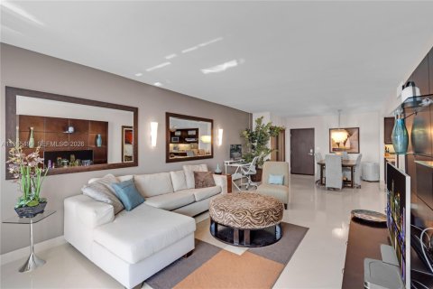 Condo in Miami Beach, Florida, 2 bedrooms № 2020616 - photo 7