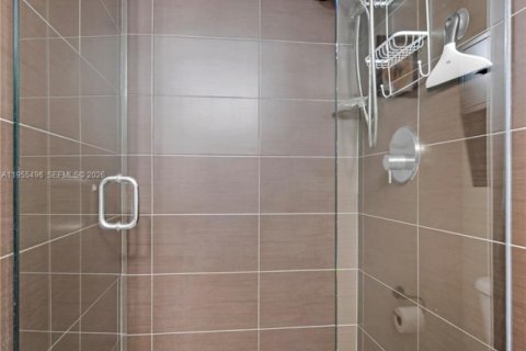 Condo in Miami Beach, Florida, 2 bedrooms № 2020616 - photo 26