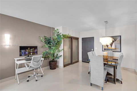 Condo in Miami Beach, Florida, 2 bedrooms № 2020616 - photo 8